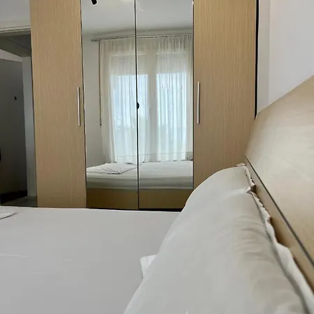 Seaview Апартаменты *